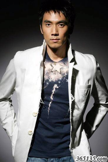 林依輪代言 每?jì)赡?5萬(wàn)(平面)