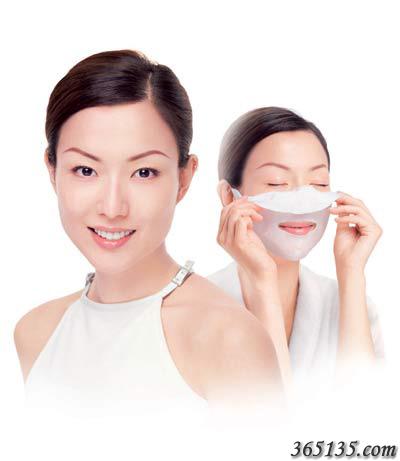 鄭秀文 代言化妝品---SK-ll化妝品系列 目前廣告身價(jià):500萬(wàn)