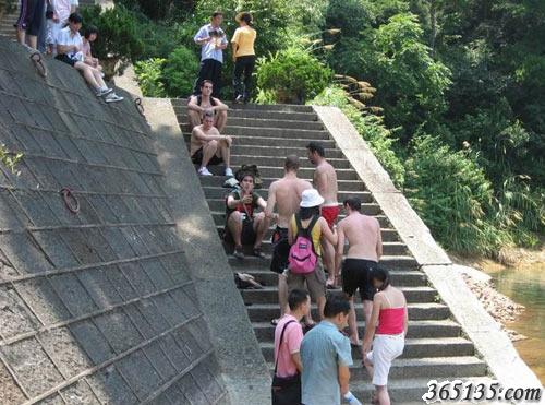 ھҪ󾯵rֹͣӾ