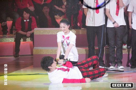 楊千嬅按倒古巨基