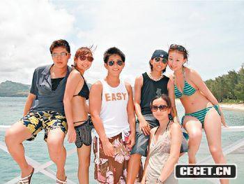 REBECCA與朋友出海