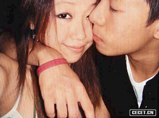 霍啟人與女友REBECCA親密照 放在他的BLOG里 當然曝光后就刪了