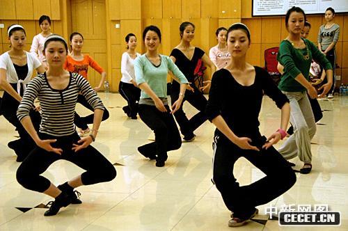 ׌ڊW\(hu )Cr(sh)˸ͦٸλDRЦݸȻӖ_(ki)O˰w赸n