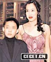 小時(shí)侯的霍啟人