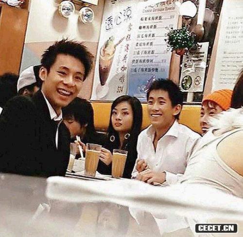 與友人過(guò)圣誕