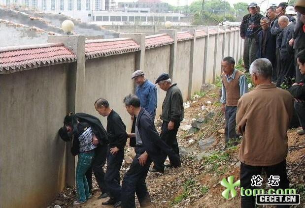 這個(gè)大爺是我看到年紀比較大的,確實(shí)人老心不老