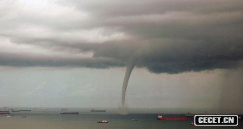 YψD525¼ϲװ֮һF©޴ˮڸĴ֮g