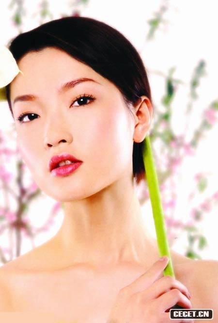 杜鵑:1650萬(wàn)國際名模專(zhuān)注T臺代言活動(dòng)數不勝數