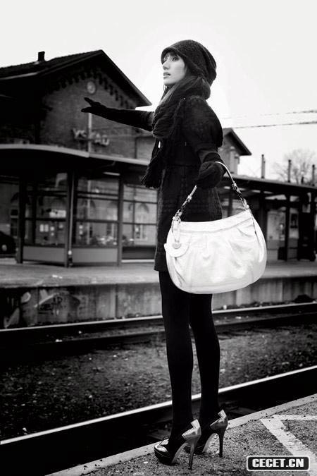 ԬȪ330f(wn)Ƴ(zhun)݋ªĻԅRԴ֭S܇(ch)