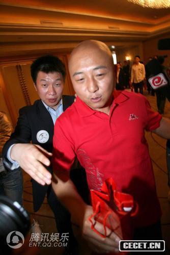 零點(diǎn)樂(lè )隊主唱周曉鷗