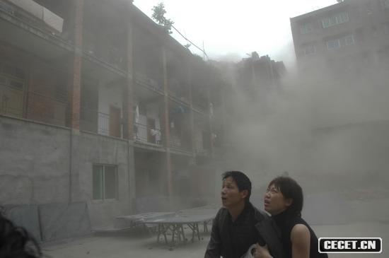 5月12日14點(diǎn)36分:青川縣文化館院內(圖5)