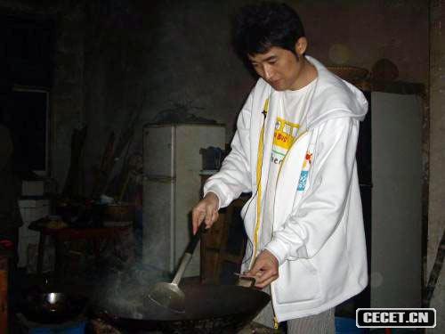 任泉燒制農家飯