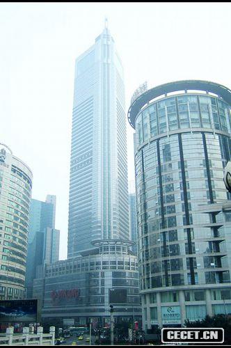 重慶:世貿大廈 共62層,樓層高262米