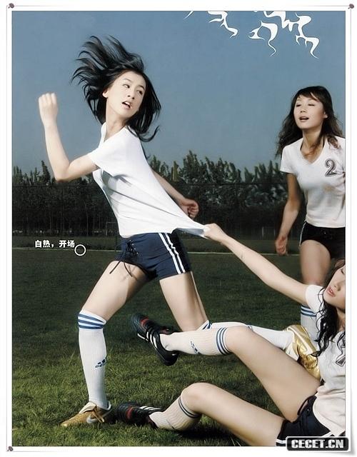 黃圣依足球寶貝套圖