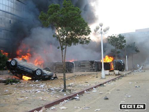 被不法分子燒毀的汽車(chē)