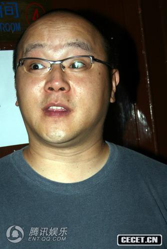 竇唯攜神秘女子重出江湖 似逢“第二春”