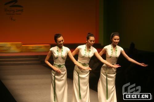 北京奧運會(huì )頒獎禮儀服裝