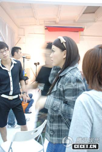 李湘何炅大玩自拍