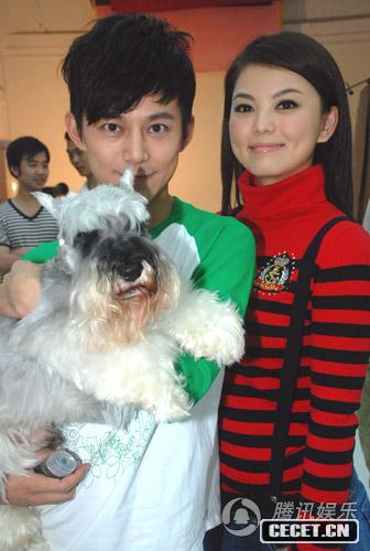 李湘何炅大玩自拍