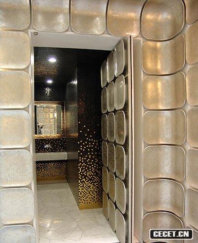 鳥(niǎo)巢內部金碧輝煌