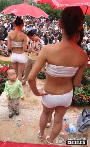 孩子眼中的“祼露美女與人體彩繪”