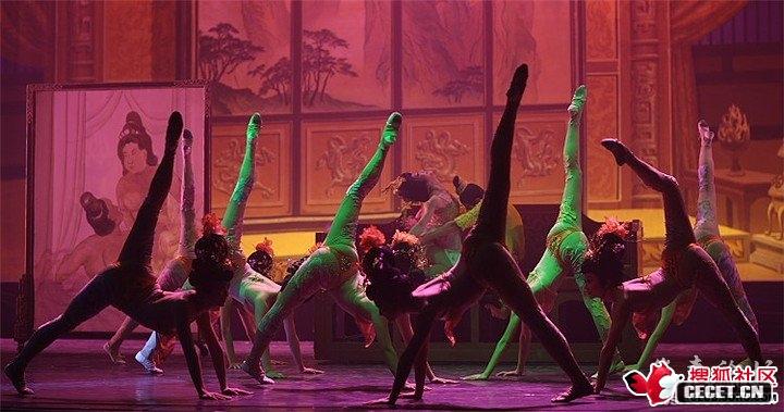 國家級大劇院里上演床戲春宮圖