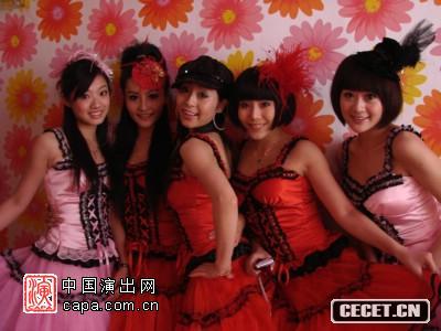 青春美少女組合全裸出鏡