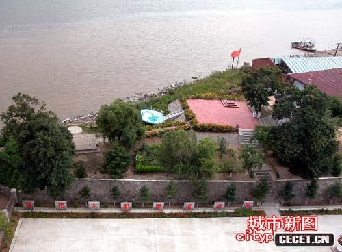 Ӣ۵ġ|һڡ2002z