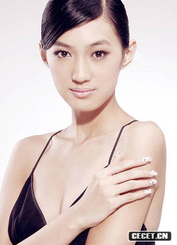 職業(yè)模特古晨寫(xiě)真照