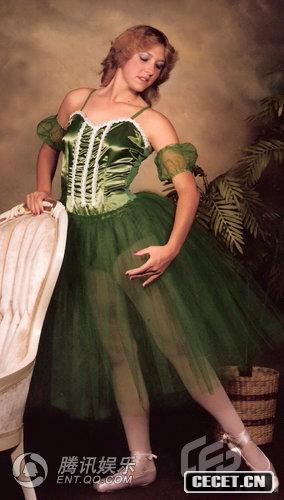 色情明星瑪克絲·蒙茨(Maxi Mounds)