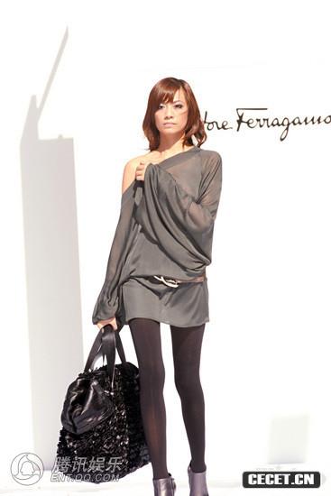 張安琪真空上陣泄春光