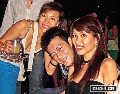 陳冠希攬辣妹風(fēng)流快活