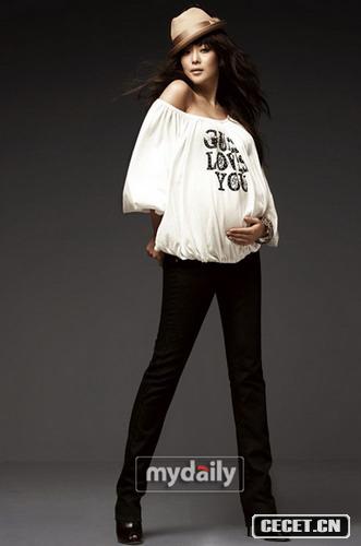 金喜善懷胎四月苗條依舊