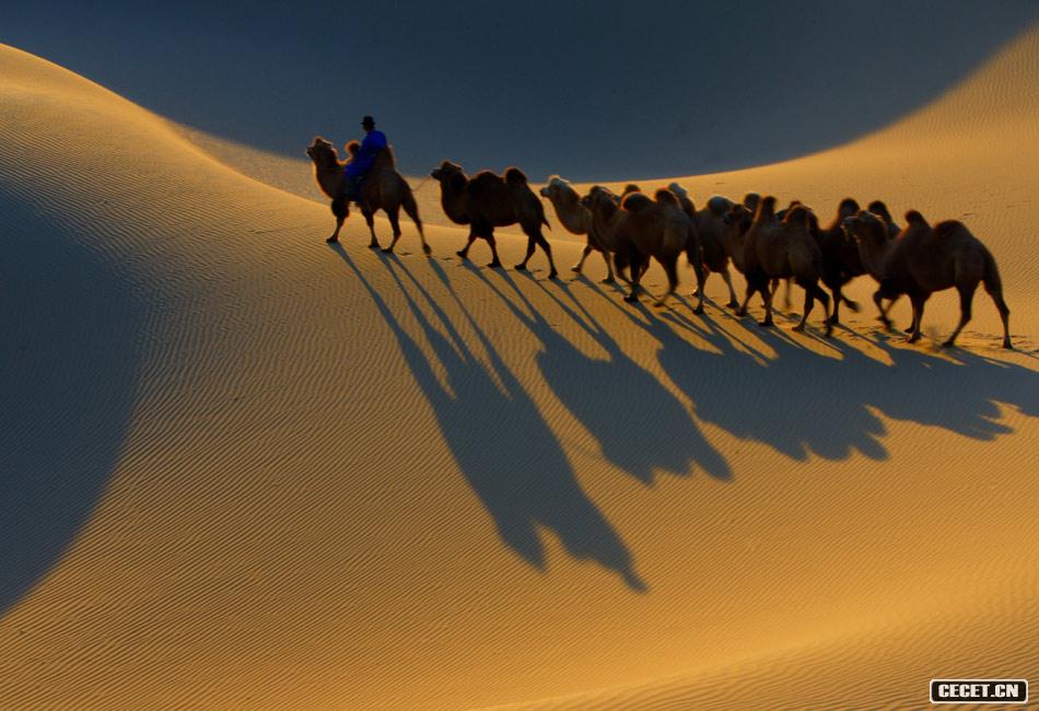 東風(fēng)航天城附近風(fēng)光 巴丹吉林沙漠