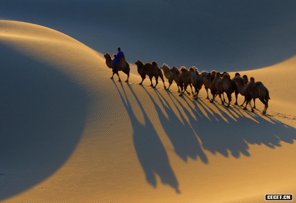 東風(fēng)航天城附近風(fēng)光 巴丹吉林沙漠