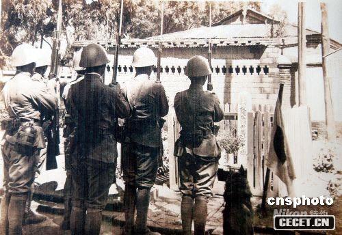 日本關(guān)東軍為進(jìn)攻北大營(yíng)中所陣亡的步兵伍長(cháng)新國六三木制靈位(翻拍圖片)