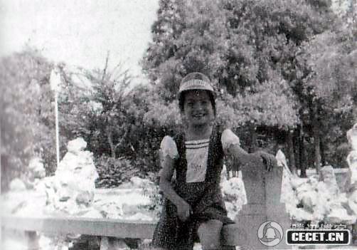 趙薇小時(shí)候就是一美人