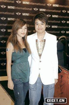 ˼(Melissa) W(xu)vxW(xu)꼉 (li)^Ӣ|L(chng)OŮŮ