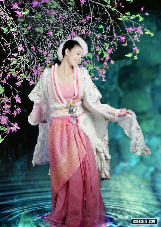 于娜飾白毛靚鼠