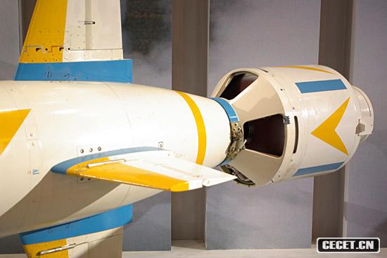 展廳中陳列的各型導彈