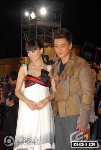 黃宗澤帥氣亮相 陳法拉鉆飾耀眼