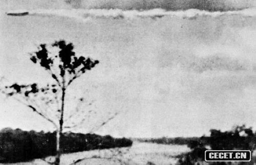 1952719P(gun)zTꡤ؂ͲS߅̎ąĔz@Ƭһ(g)wĴwĵƽ(xin)w^(gu)wஔ@λ^(gun)ߵĽǶȿԓwǏw