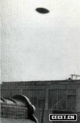 @ձĔzıUFOƬеһ@Ƭ@ʾ1958һ(g)wĸϿw^(gu)