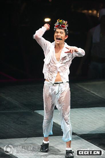 郭富城濕身演出