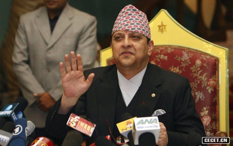 711ᲴӵM(mn)TćZϵڼ{(yng)mϯһ(g)ӛߕ(hu )ZϵQ(chng)(hu )Ҫ^m(w)Ჴ (D19)