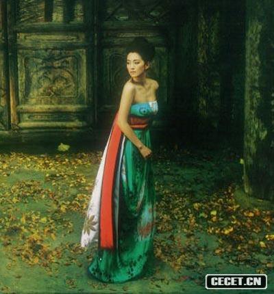 鞏俐新寫(xiě)真再惹眾怒