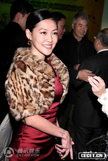 小S出席慈善晚會(huì )