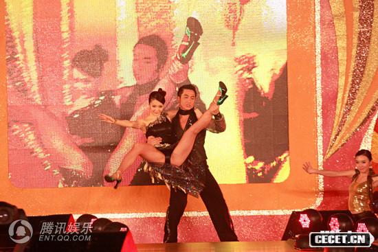 TVB藝人盛裝答謝廣告客戶(hù)