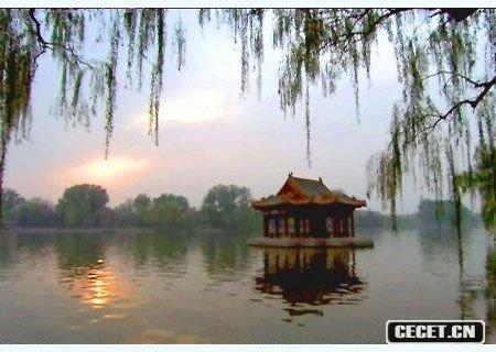 太液秋風(fēng)中的水云榭