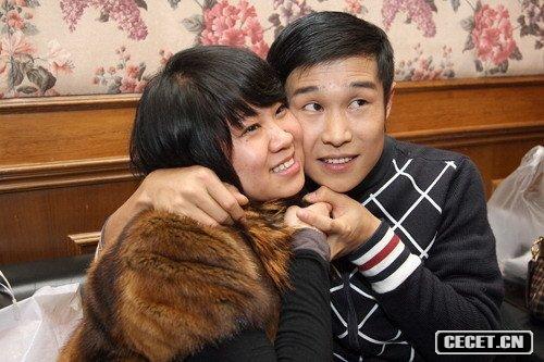 小沈陽(yáng)和妻子當眾親密